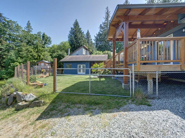 7900 Fawn Road, Halfmoon Bay, BC, V7Z 1C8 - 34
