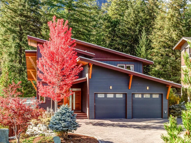 7457 Dogwood Street, Pemberton, BC, V0N 2L0 - 2
