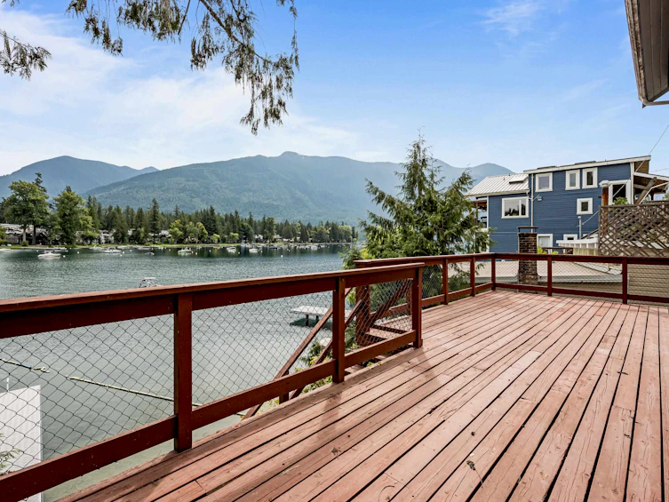 36 Lakeshore Drive, Cultus Lake, BC, V2R 5A1 - 4