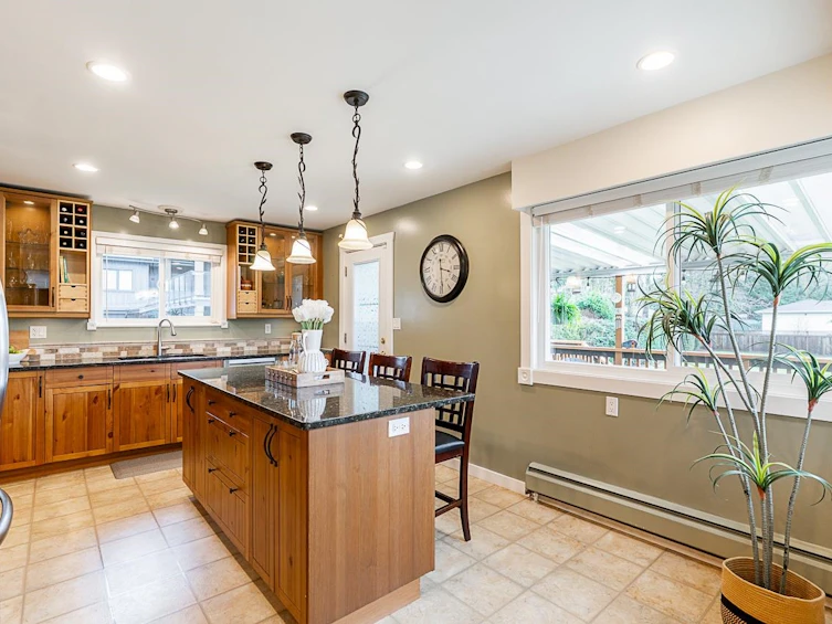 24457 56 Avenue, Langley, BC, V2Z 1B8 - 8
