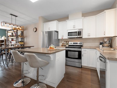 5-1640 Mackay Crescent - 4