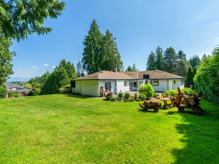 3039 163 Street, Surrey, BC, V3Z 0E3