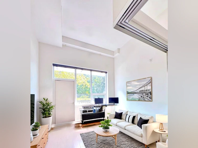 8087 Yukon Street, Vancouver, BC, V5X 0H5 - 3