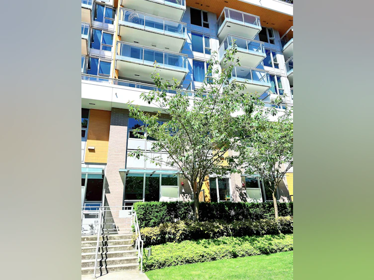 8087 Yukon Street, Vancouver, BC, V5X 0H5 - 2