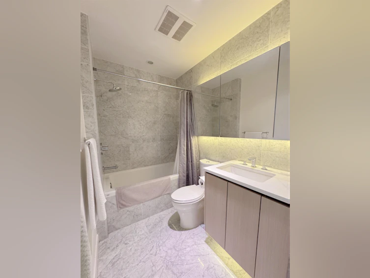 8087 Yukon Street, Vancouver, BC, V5X 0H5 - 7