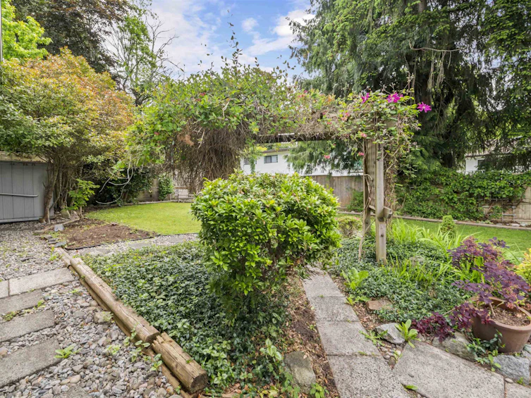 7352 Whitby Place, Delta, BC, V4C 4M7 - 38