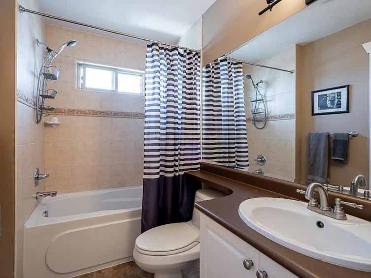 8741 163a Street, Surrey, BC, V4N 1C3 - 25