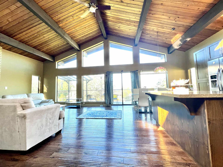 5129 Chapman Road, Sechelt, BC, V7Z 0B7