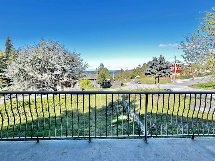 5129 Chapman Road, Sechelt, BC, V7Z 0B7 - 12