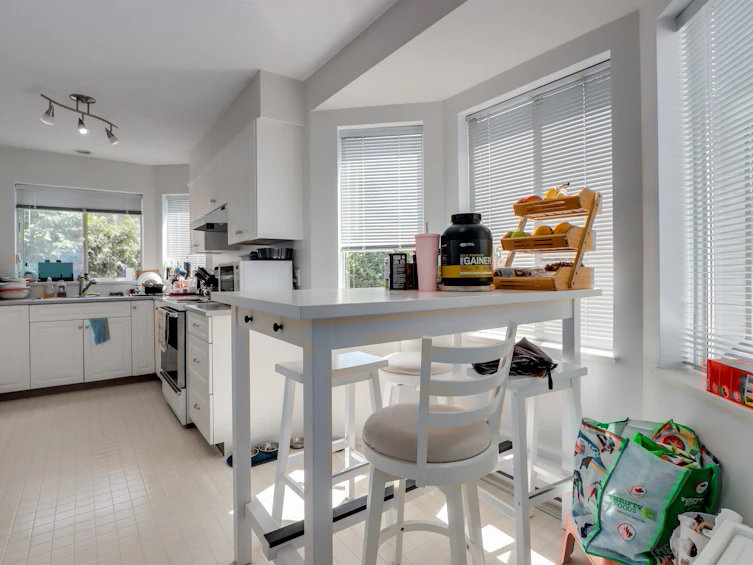 2-348 Bewicke Avenue, North Vancouver, BC, V7M 3B7 - 3