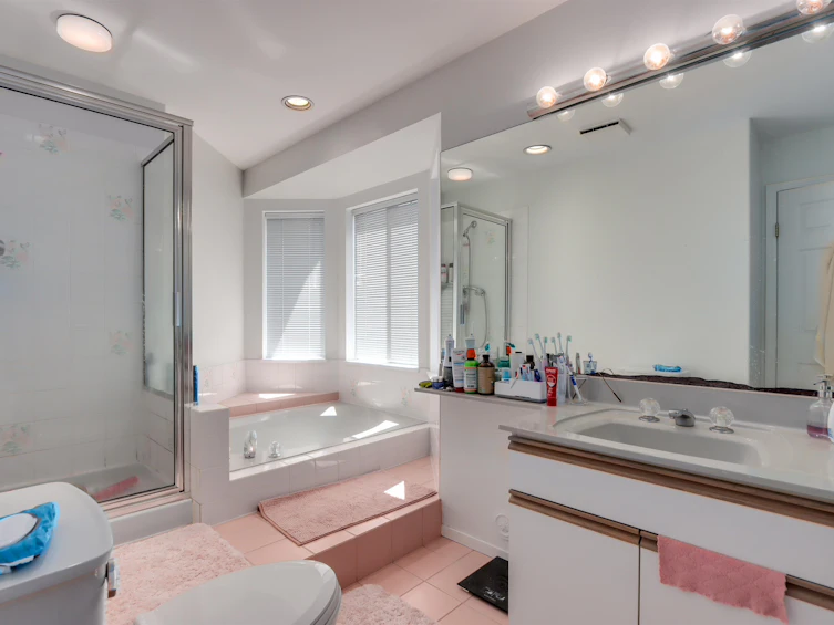 2-348 Bewicke Avenue, North Vancouver, BC, V7M 3B7 - 23