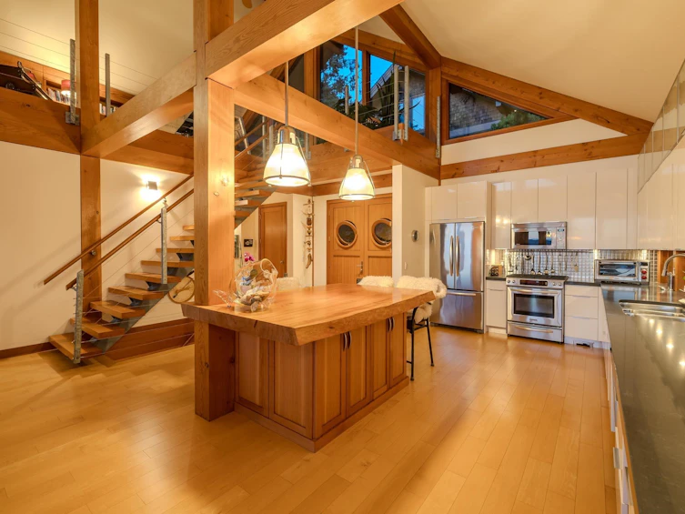 4865 Sunshine Coast Highway, Sechelt, BC, V7Z 0B6 - 4
