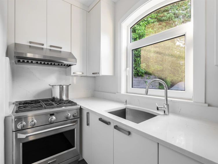 2130 Kings Avenue, West Vancouver, BC, V7V 2B8 - 10