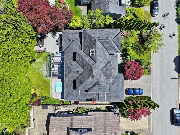 934 Forest Hills Drive, North Vancouver, BC, V7R 1N2 - 37
