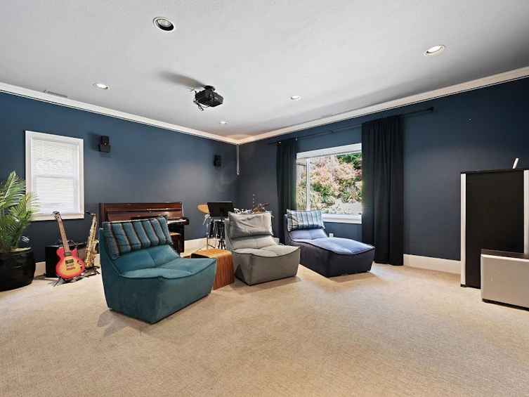 934 Forest Hills Drive, North Vancouver, BC, V7R 1N2 - 21