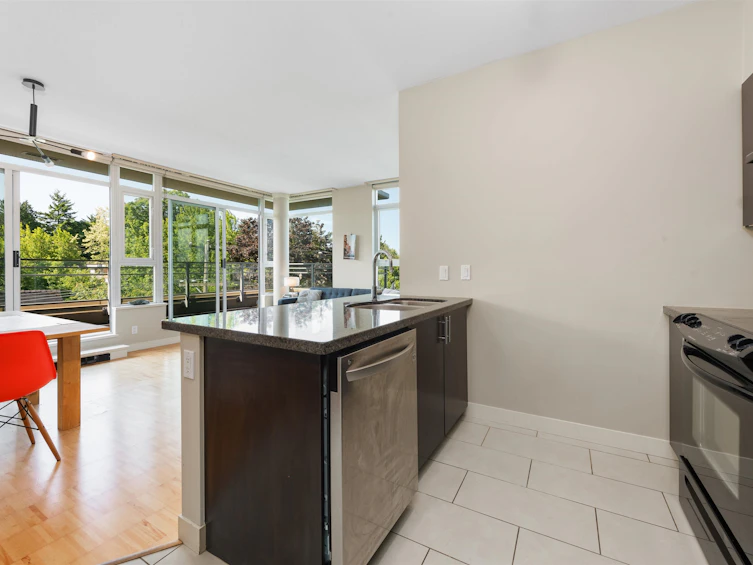 502-2520 Manitoba Street, Vancouver, BC, V5Y 3A6 - 14