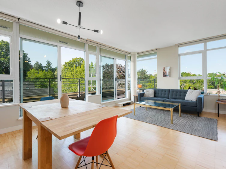 502-2520 Manitoba Street, Vancouver, BC, V5Y 3A6