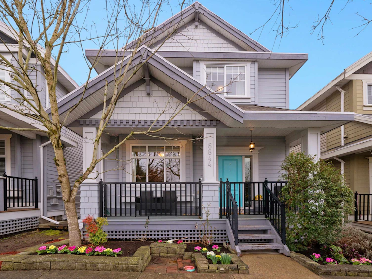 6844 195a Street, Surrey, BC, V4N 5Z7 - 2