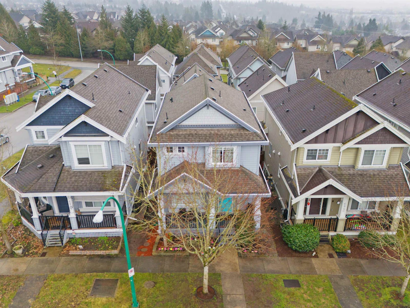 6844 195a Street, Surrey BC V4N 5Z7