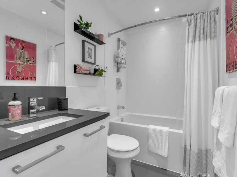 PH8-983 E Hastings Street, Vancouver, BC, V6A 0G9 - 14