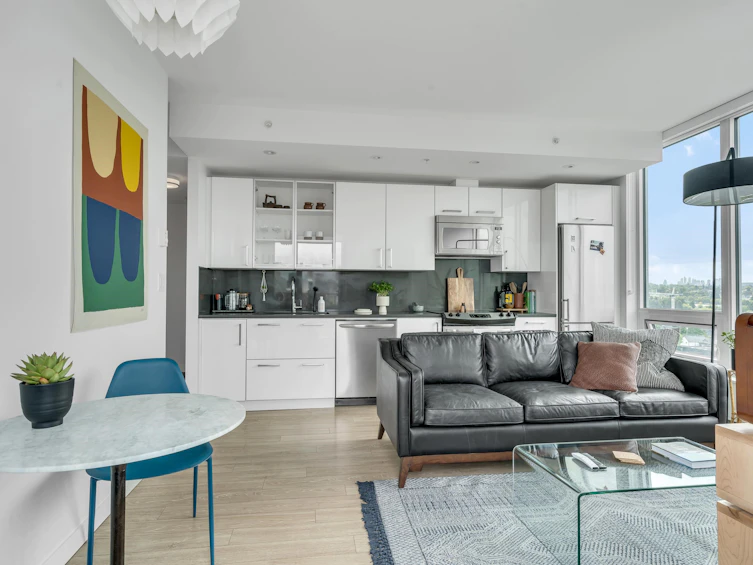 PH8-983 E Hastings Street, Vancouver, BC, V6A 0G9 - 2