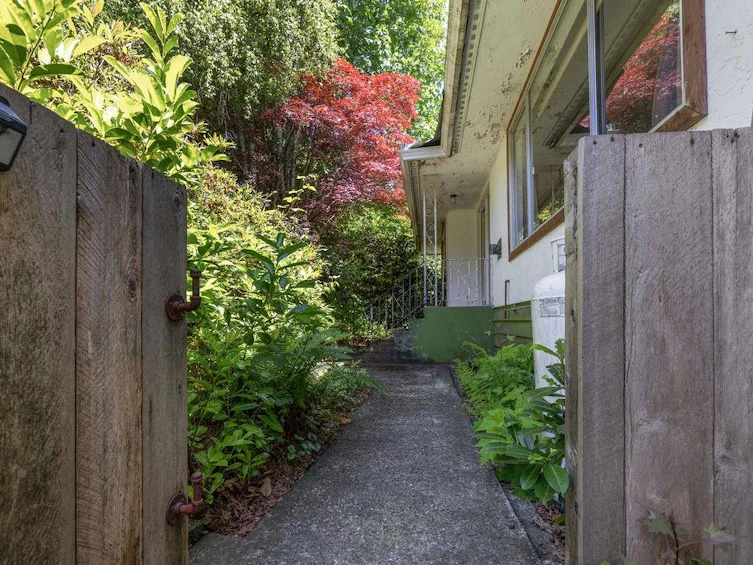 1009 Reed Road, Gibsons, BC, V0N 1V7 - 5