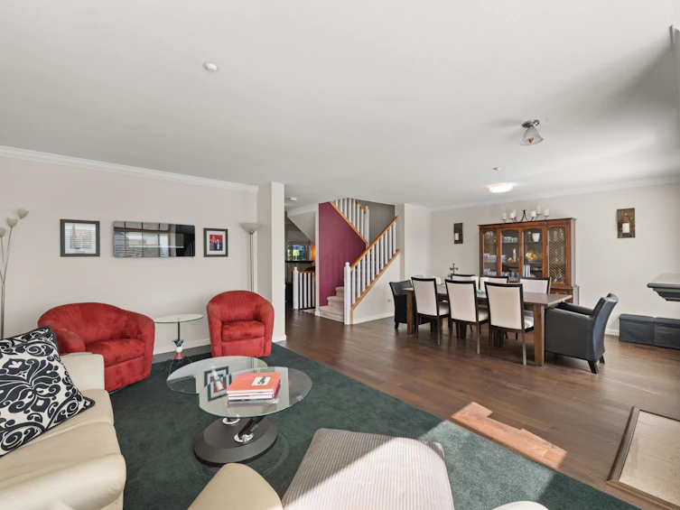 13-323 Governors Court, New Westminster, BC, V3L 5S6 - 13