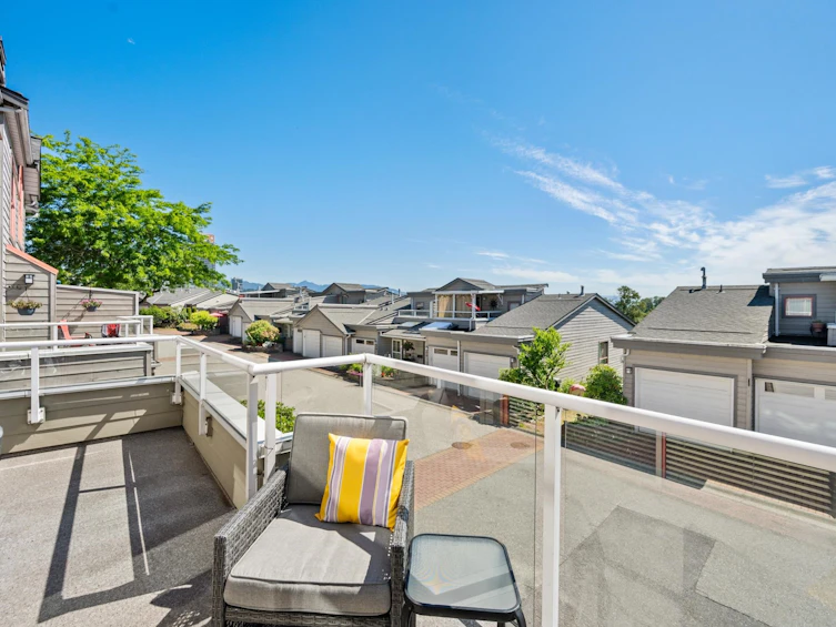 13-323 Governors Court, New Westminster, BC, V3L 5S6 - 11