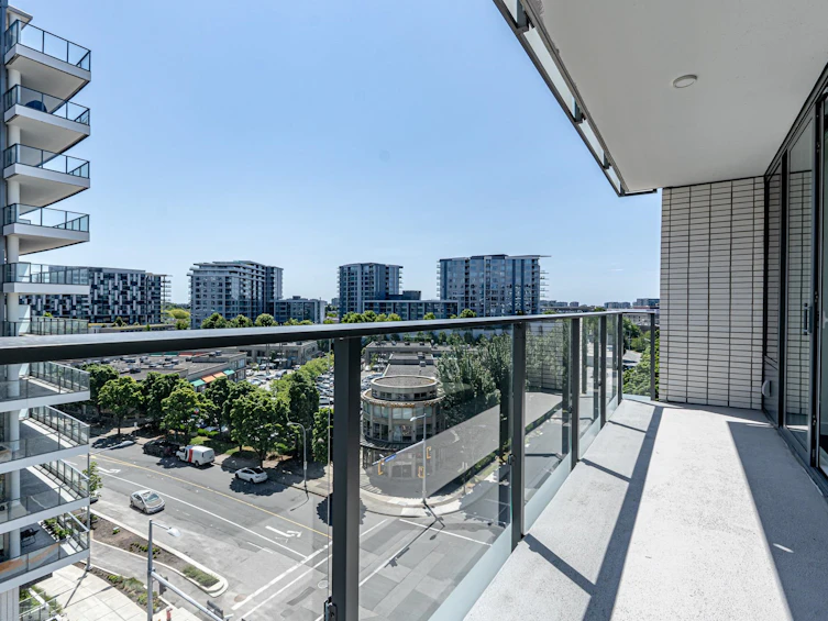 701-8611 Hazelbridge Way, Richmond, BC, V6X 0W8 - 14