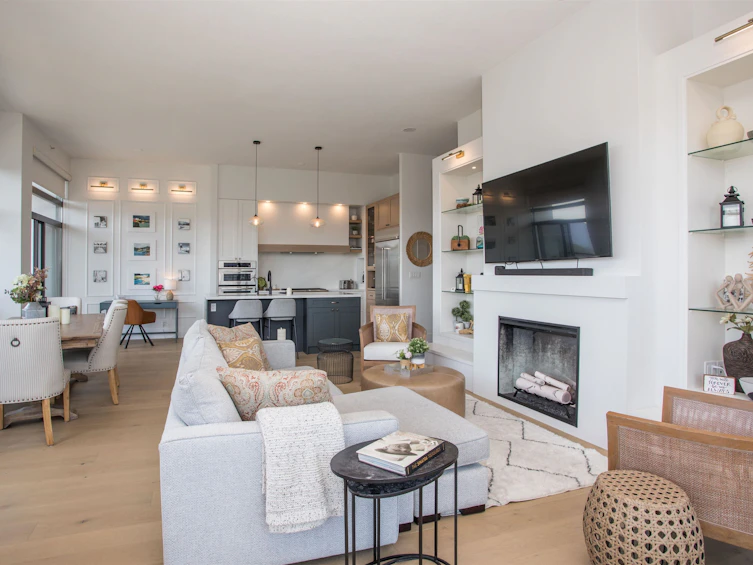 PH2702-400 Capilano Road, Port Moody, BC, V3H 0E1 - 2
