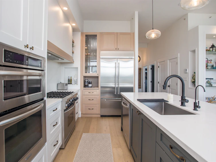 PH2702-400 Capilano Road, Port Moody, BC, V3H 0E1 - 7