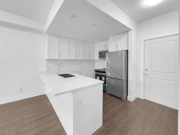 208-9983 E Barnston Drive, Surrey, BC, V4N 6T3 - 6