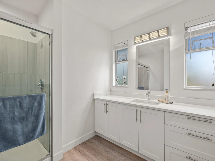 18335 21a Avenue, Surrey, BC, V3Z 9W2 - 24