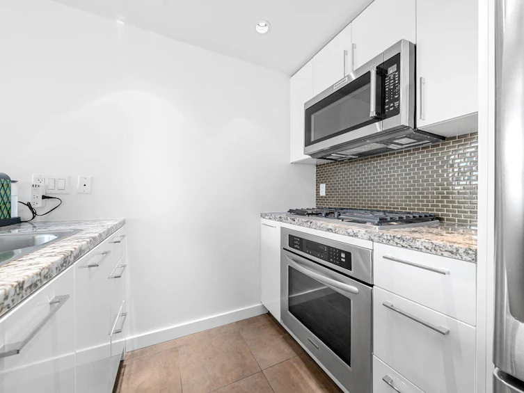 702-918 Cooperage Way, Vancouver, BC, V6B 0A7 - 14