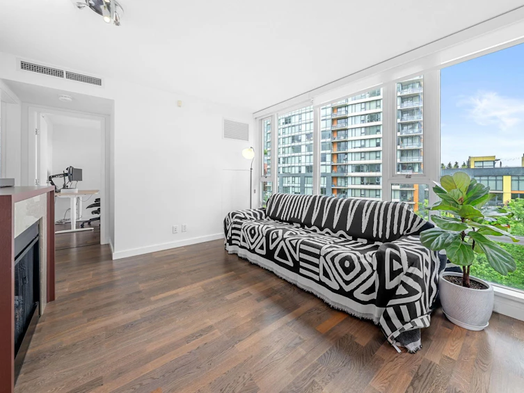 702-918 Cooperage Way, Vancouver, BC, V6B 0A7 - 2
