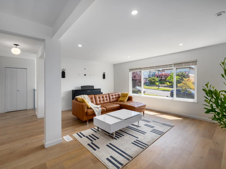 3151 E 23rd Avenue, Vancouver, BC, V5R 1B4 - 2