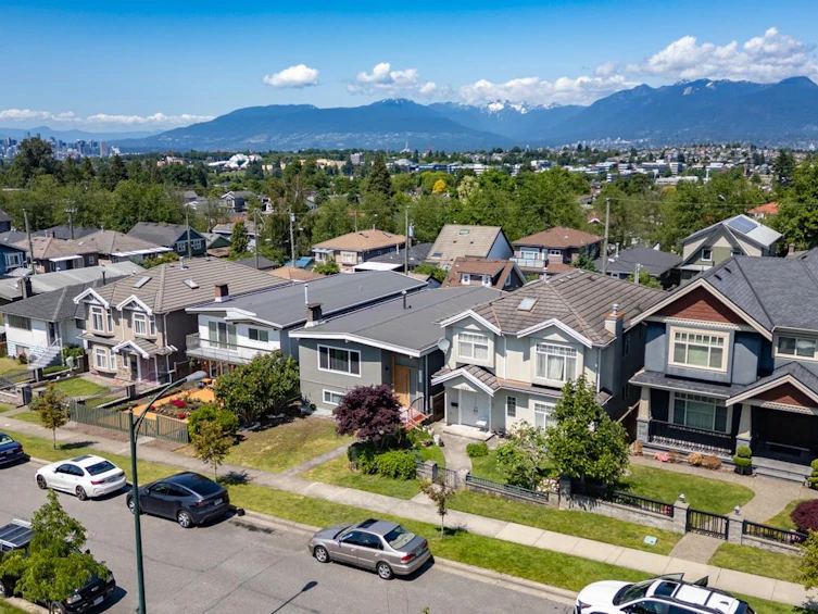 3151 E 23rd Avenue, Vancouver, BC, V5R 1B4 - 38
