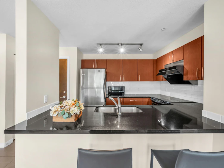 302-7339 Macpherson Avenue, Burnaby, BC, V5J 0B1 - 7