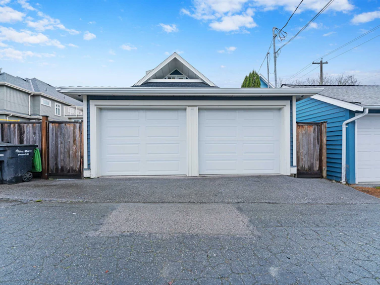 978 E 13th Avenue, Vancouver, BC, V5T 2L6 - 36