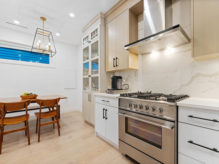 978 E 13th Avenue, Vancouver, BC, V5T 2L6 - 14