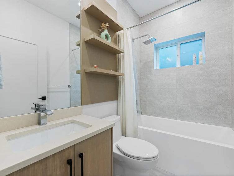 978 E 13th Avenue, Vancouver, BC, V5T 2L6 - 29