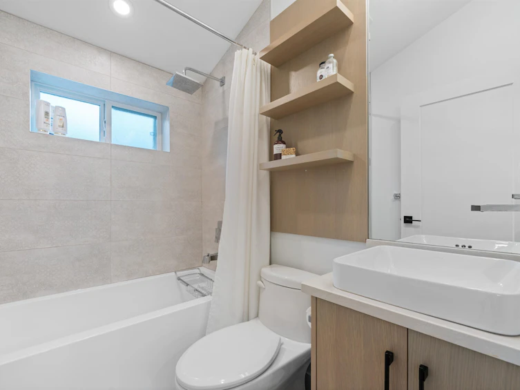 978 E 13th Avenue, Vancouver, BC, V5T 2L6 - 32