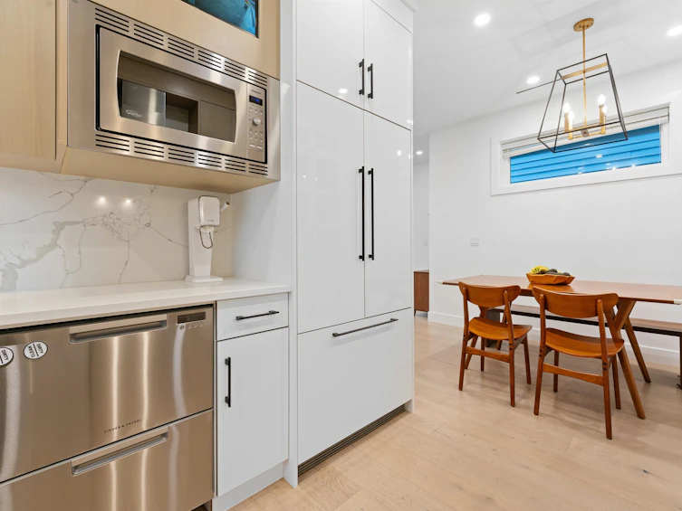 978 E 13th Avenue, Vancouver, BC, V5T 2L6 - 17