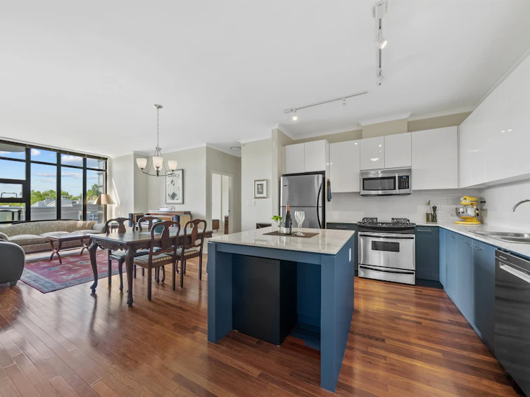 402-2828 Yew Street, Vancouver, BC, V6K 4W5 - 2
