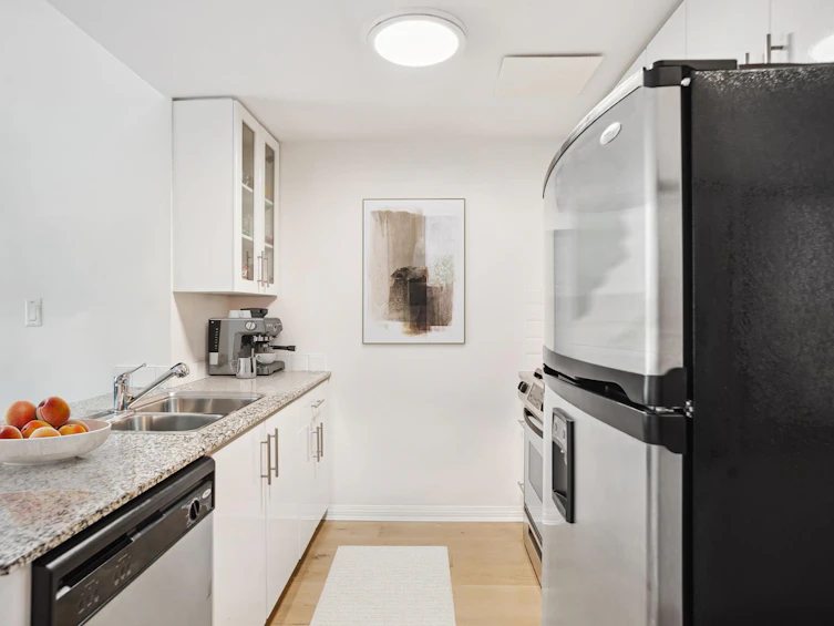603-168 E Esplanade, North Vancouver, BC, V7L 4X8 - 4