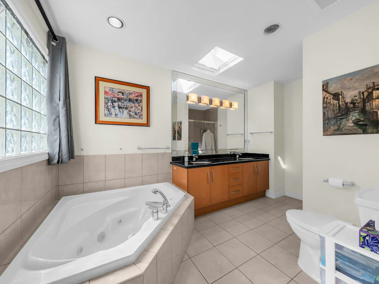 4288 Gilpin Crescent, Burnaby, BC, V5G 2K2 - 16
