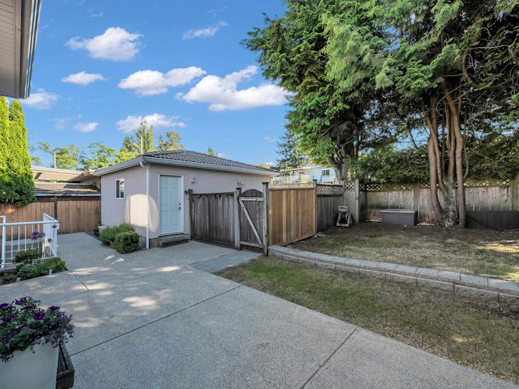 4288 Gilpin Crescent, Burnaby, BC, V5G 2K2 - 17