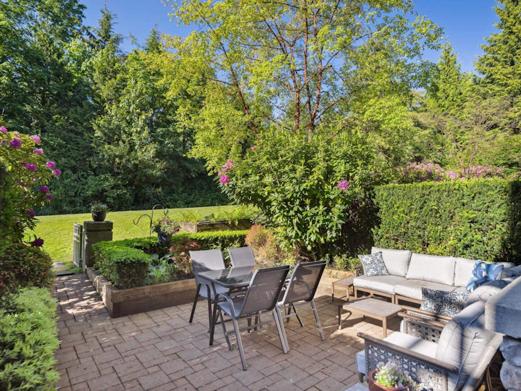 210-560 Raven Woods Drive, North Vancouver, BC, V7V 1H1 - 2