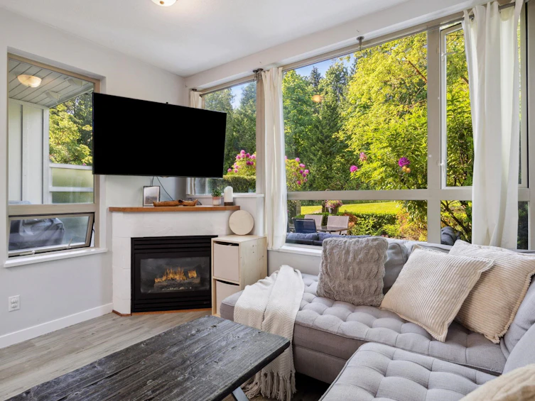 210-560 Raven Woods Drive, North Vancouver, BC, V7V 1H1 - 6