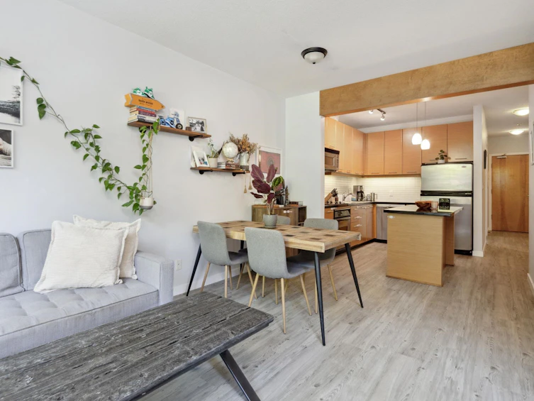 210-560 Raven Woods Drive, North Vancouver, BC, V7V 1H1 - 9